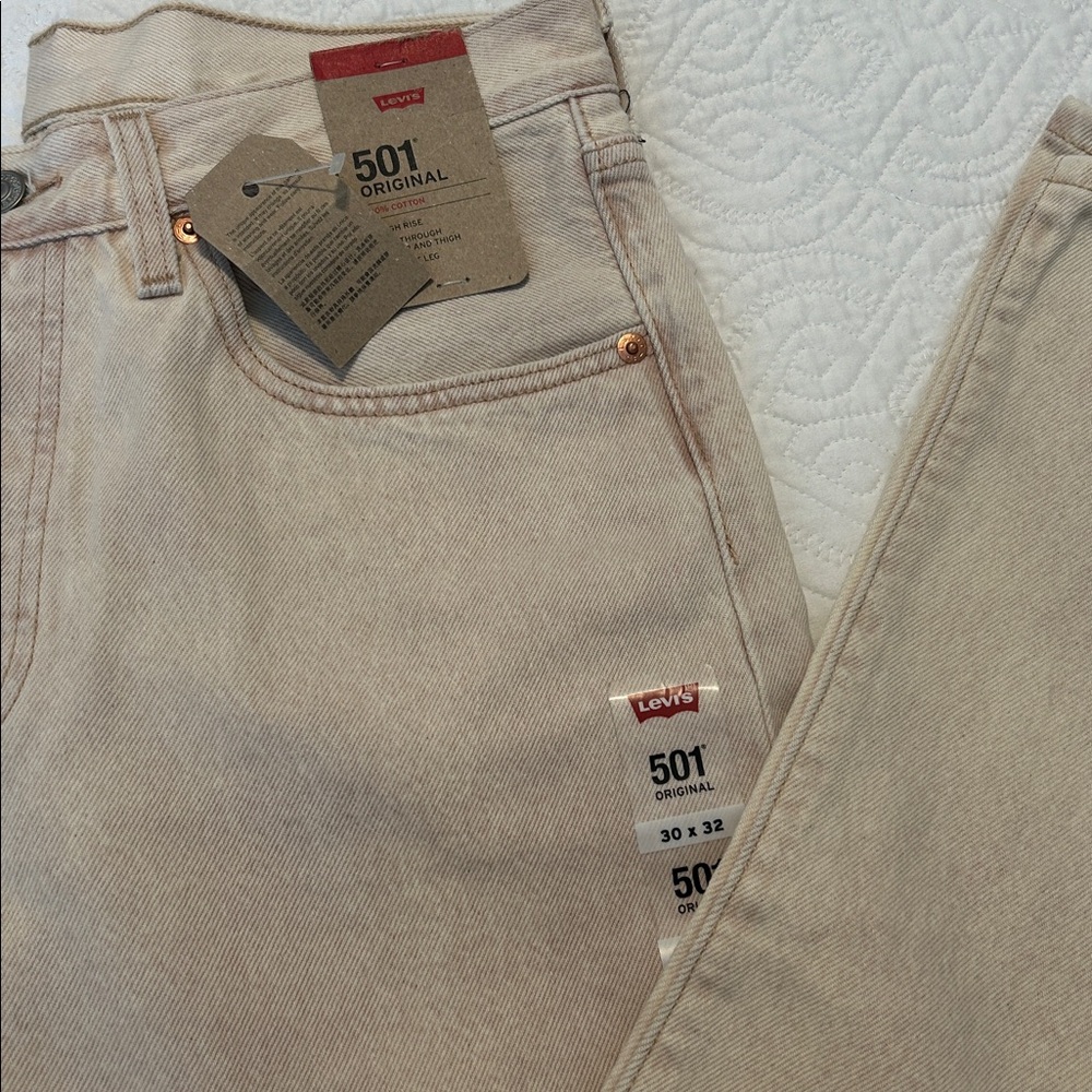Levi's 501 Straight Leg Jeans in Light Beige